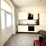Quiet & Park View - Mitte דירה